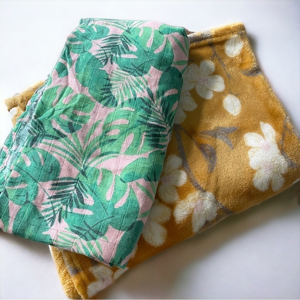 Angel Dear Muslin Swaddle (Tropical Leaves) & Mustard/Gold Floral Plush Blanket